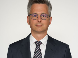 V&ecirc;tements professionnels : changement &agrave; la t&ecirc;te ...