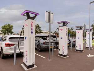 L'Allemagne confie des bornes de recharge pour ...