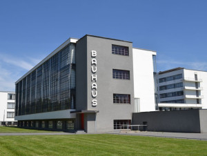 Le gouvernement allemand d&eacute;fend le Bauhaus face ...