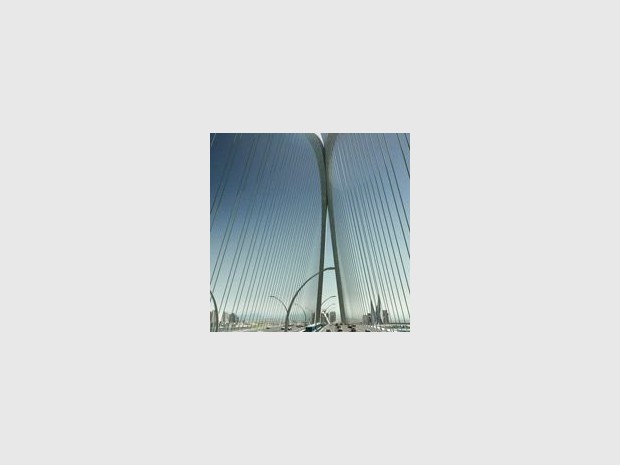 Dubaï s?offre le plus grand pont du monde (diaporama)