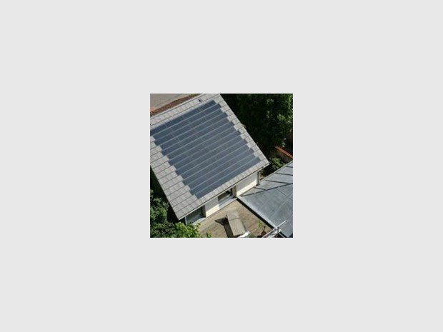 Une maison couverte de tuiles photovoltaïques (diaporama)