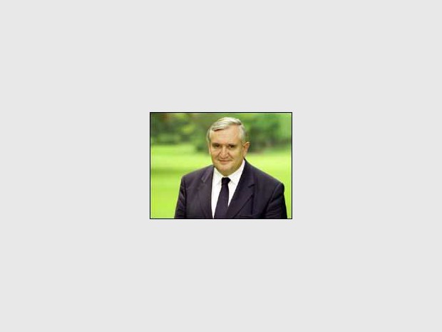 Jean-Pierre Raffarin brise le tabou du Livret A