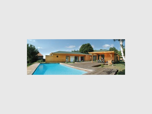 <b>Piscine comprise &agrave; Tassin la Demi-Lune  (69) </b>