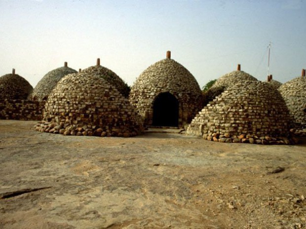 Centre de Médecine Traditionnelle à Bandiagara - Mali - 1987-88 Centre de Médecine Traditionnelle à Bandiagara - Mali - 1987-88