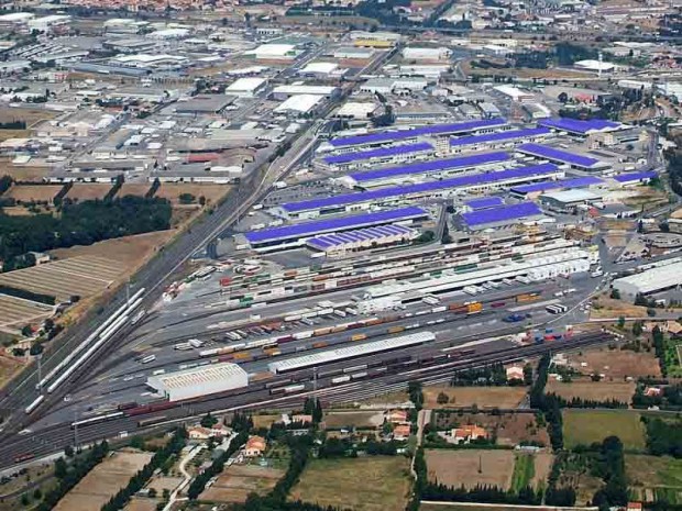 Panneaux photovoltaïques sur le marché Saint-Charl