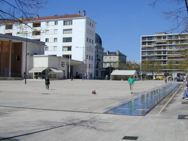 L'esplanade du Théâtre