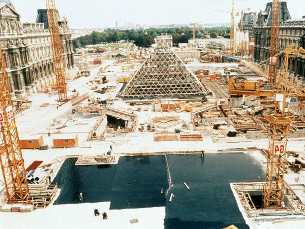 La Pyramide en construction, mars 1988