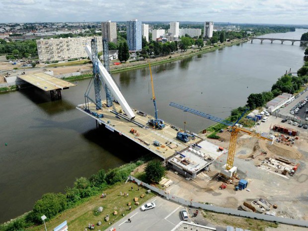 Pont eric tabarly nantes