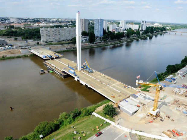 Pont eric tabarly nantes