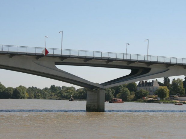 Pont leopold sedar senghor nantes