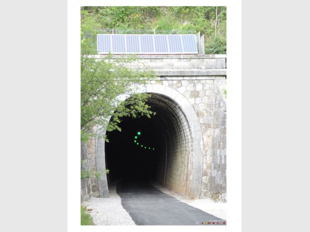 Tunnel Vigan balises vertes