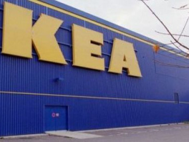 Ikea vise 12 à 15 centres commerciaux en France