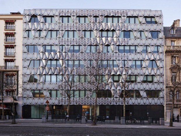 Origami façade rue