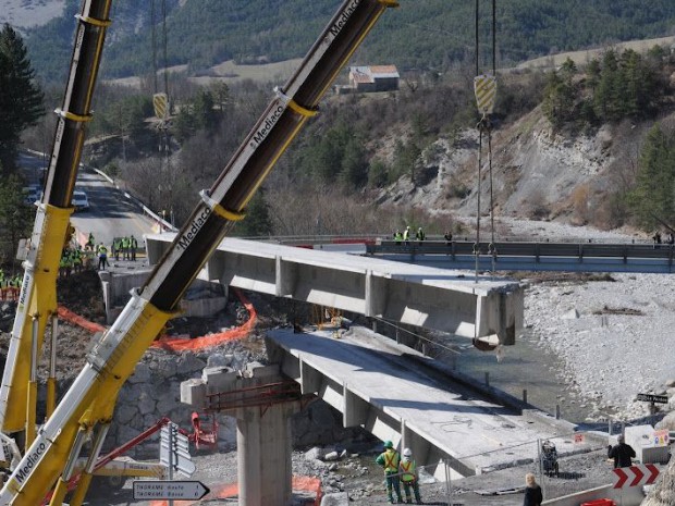 Pont de villaron