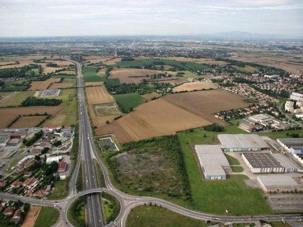 Vue Nord du futur site. Olympique Lyonnais