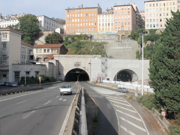 Entrée côté Rhône