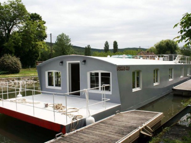 Loft boat