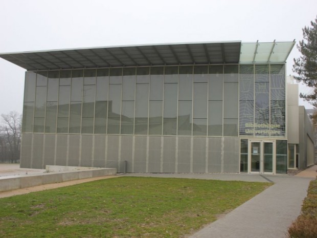 Bibliothèque universitaire  des sciences de Versailles