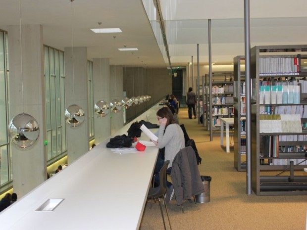 Bibliothèque universitaire  des sciences de Versailles