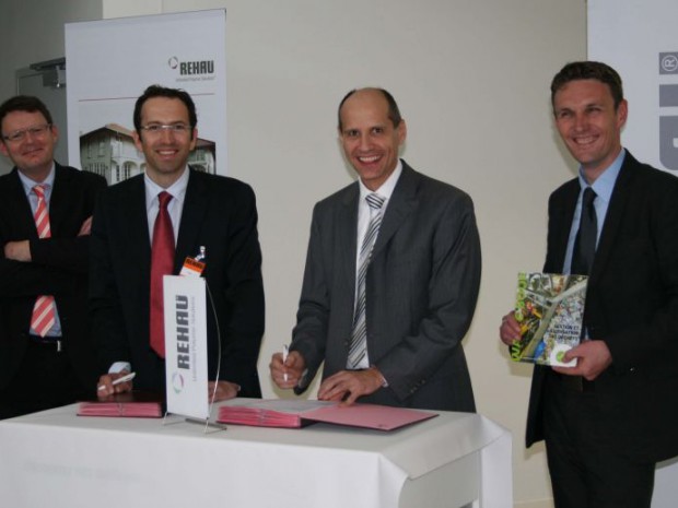 Signature d'un partenariat dans le recyclage du PVC