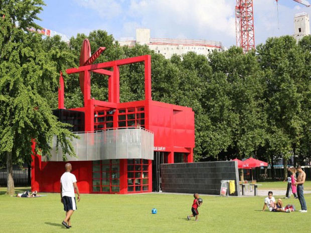 Réhabilitation du Café Folie de Bernard Tschumi  à la Villette