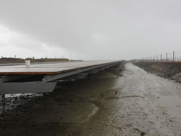 Pont passerelle du Mont-Saint-Michel  en construction