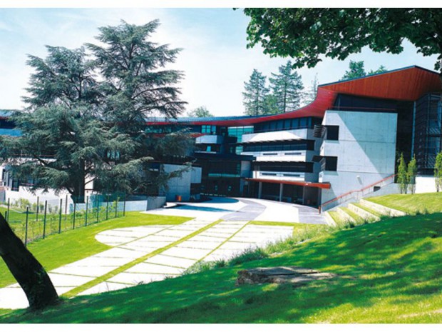 Pierre Barillot architecte de la région Rhône-Alpes et lycée La Boisse Pierre Barillot architecte de la région Rhône-Alpes et lycée La Boisse