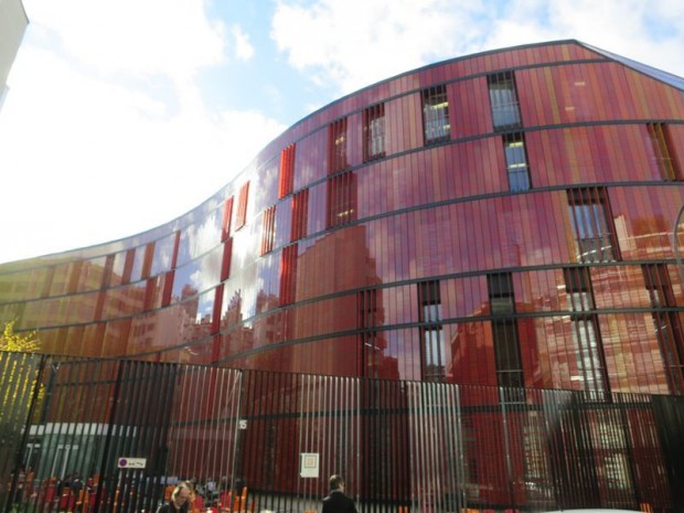 Une école colorée dans le 15ème arrondissement