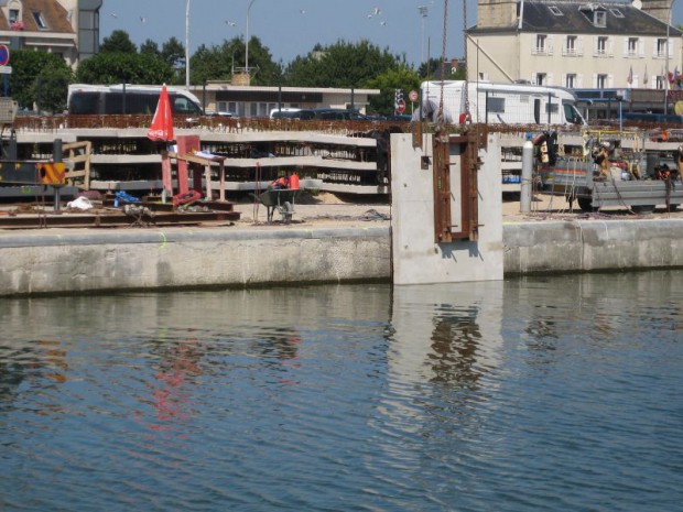 Remise en état des bajoyers de l'Ecluse Ouest de Ouistreham