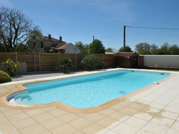 Abri de piscine haut télescopique