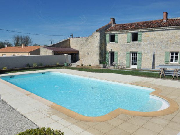 Abri de piscine haut télescopique