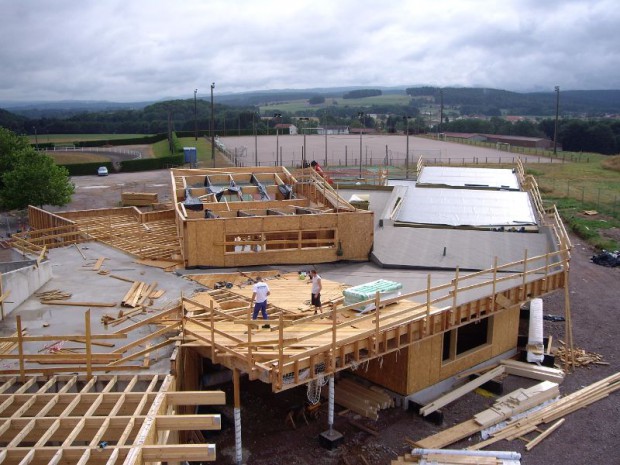 Ecole bois dans les Vosges construite par Mathis 