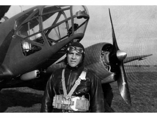 Marcel Lods en tenue d'aviateur, n.d.