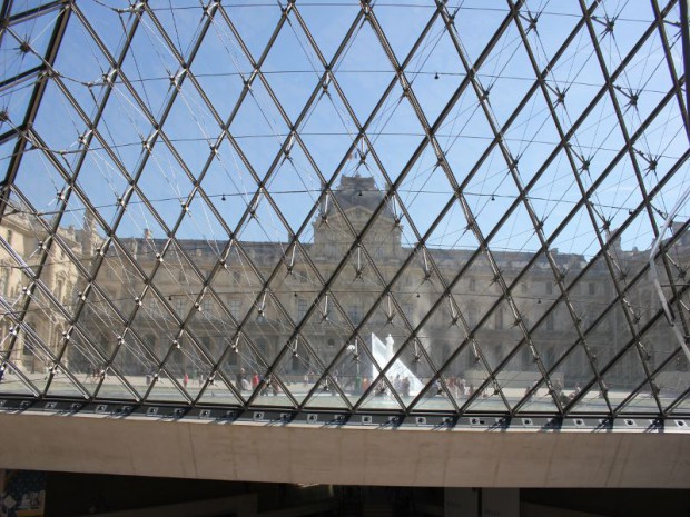 Le projet de réhabilitation et réorganisation des accès de la Pyramide du Louvre  