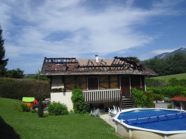 Reconstruction totale d'une maison incendiée