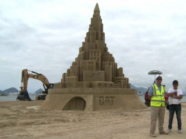 Château de sable géant au Brésil