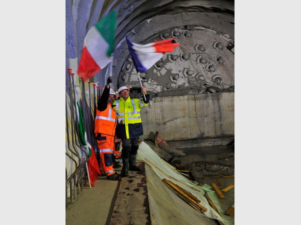 Creusement et travaux du deuxième tube du tunnel du Frejus