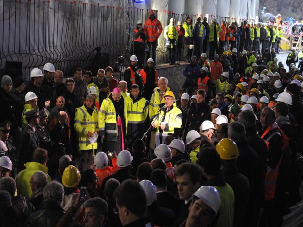 Creusement et travaux du deuxième tube du tunnel du Frejus