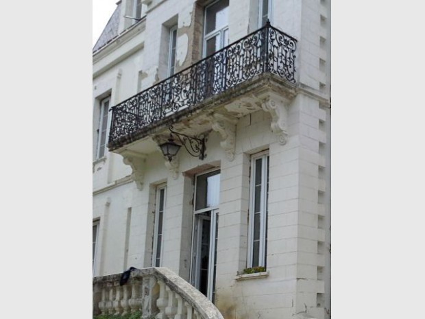 Ravalement de façade d'un château du XIXème Ravalement de façade d'un château du XIXème