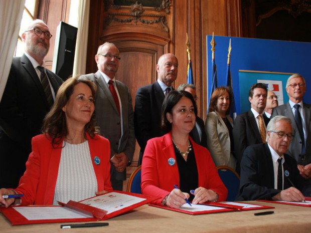 Signature de la charte de mobilisation en vafeur de la formation professionnelle dans le bâtiment 