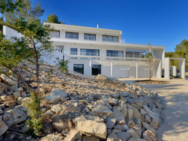 Maison contemporaine garrigue nîmoise