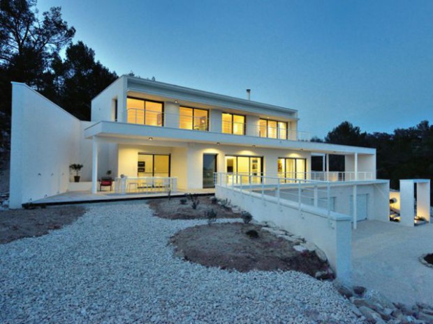 Maison contemporaine garrigue nîmoise