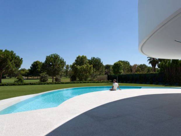 Casa Balint par Fran Silvestre Architectos