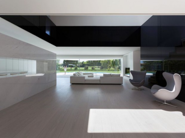 Casa Balint par Fran Silvestre Architectos