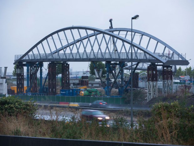 Chantier de la passerelle reliant l'île de loisirs de Créteil à la Tégéval par Mimram 