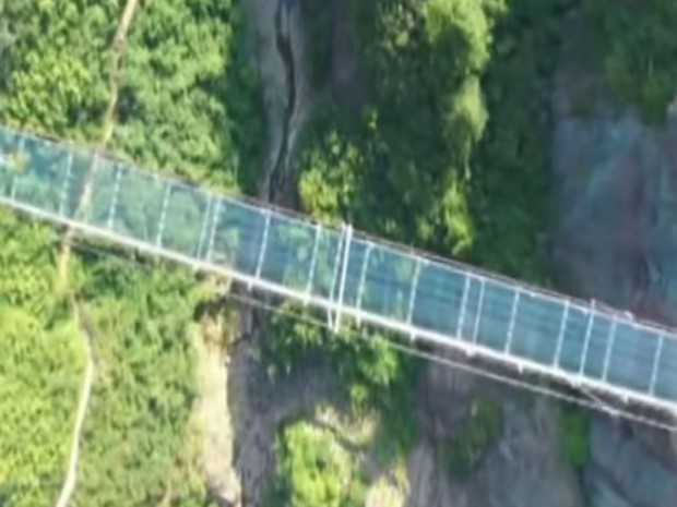 Pont en verre Chine