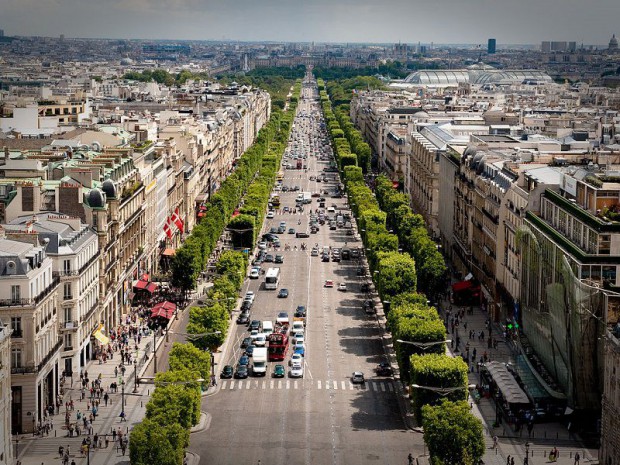 Champs-Elysées