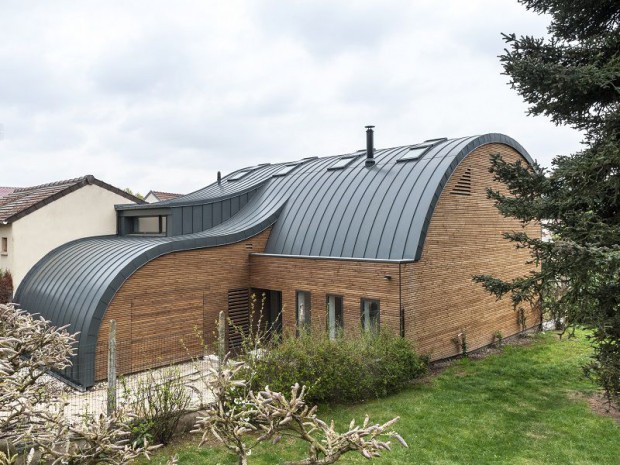 Maison toiture zinc cintrée