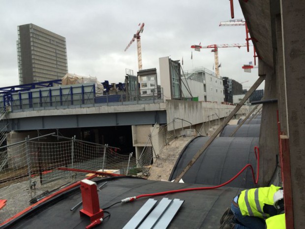 Reconversion lourde de la Halle Freyssinet à Paris, futur quartier de la French Tech