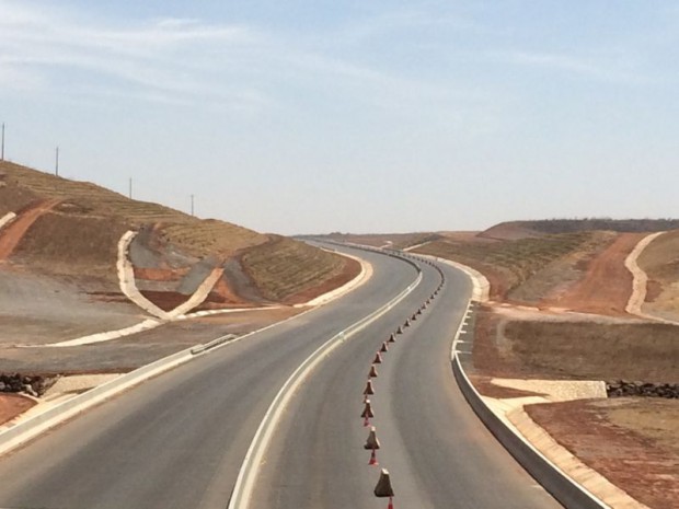 Livraison de l'autoroute de l'Avenir à Dakar par Eiffage Sénégal 